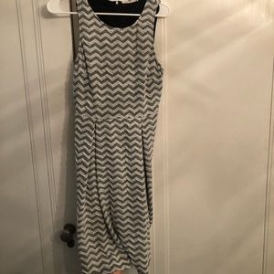 41 Hawthorn grey and white chevron dress